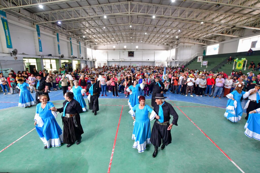 JUBILADAS Y JUBILADOS VARELENSES CELEBRARON SU DÍA