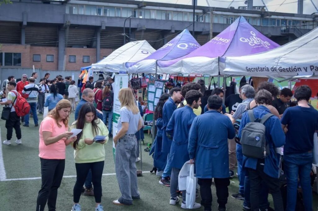 COMENZÓ LA «EXPO QUILMES EDUCA 2024» CON LA PARTICIPACIÓN DE MILES DE ESTUDIANTES DE ESCUELAS SECUNDARIAS TODO EL DISTRITO