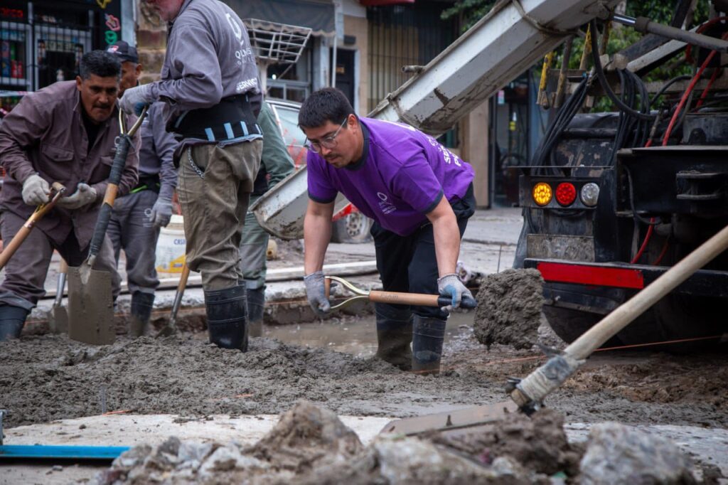 TRABAJOS DE BACHEO Y REPARACIÓN DE PAVIMENTO EN EL BARRIO LA MATERA EN QUILMES OESTE