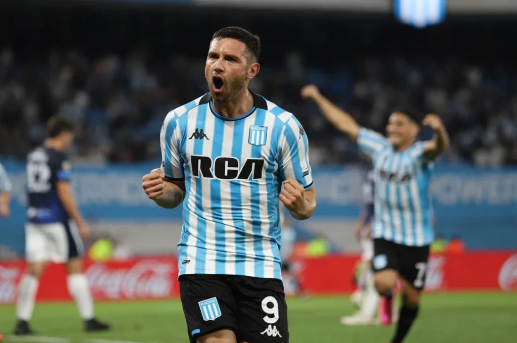 JUGADOR DE RACING PUEDE BATIR EL RÉCORD DE GOLES EN UN AÑO NATURAL DURANTE EL PROFESIONALISMO