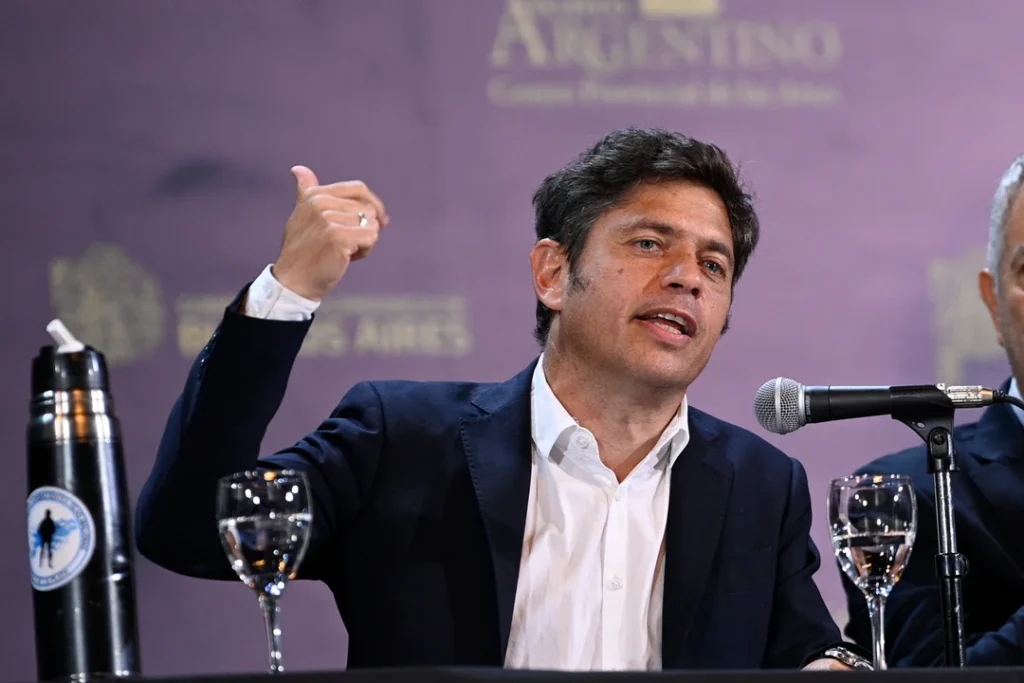 KICILLOF MANDÓ UN MENSAJE A LA INTERNA DEL PJ Y PIDIÓ «NO TACHAR DE TRAIDOR AL QUE NO PIENSA IGUAL»