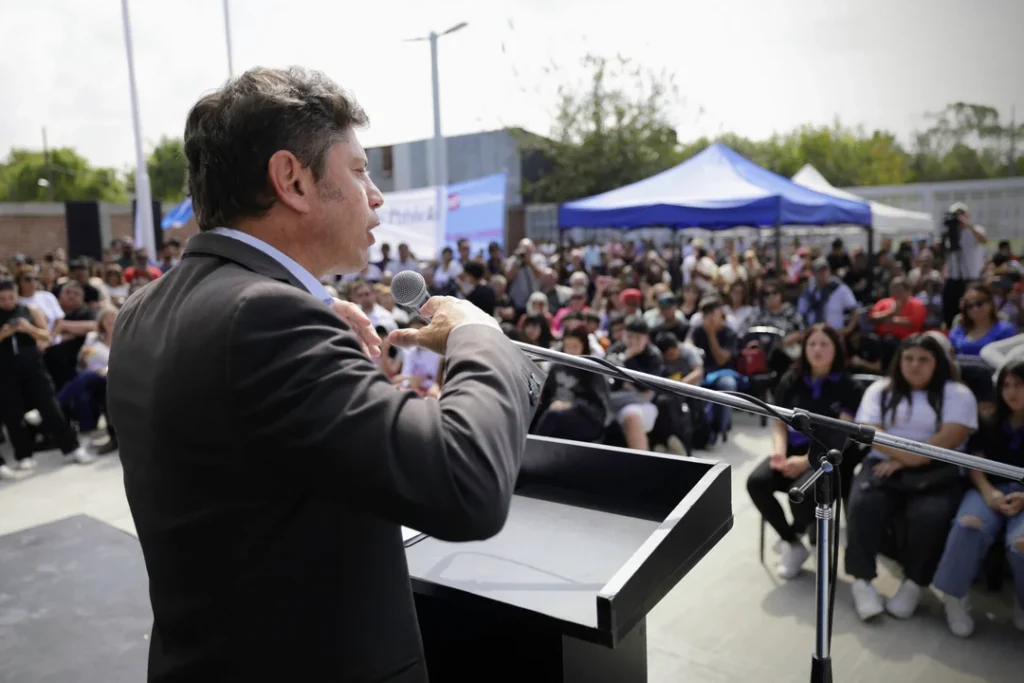 AXEL KICILLOF: «JAVIER MILEI CELEBRA MÁS DEUDA, AJUSTE Y SUMISIÓN AL FMI»
