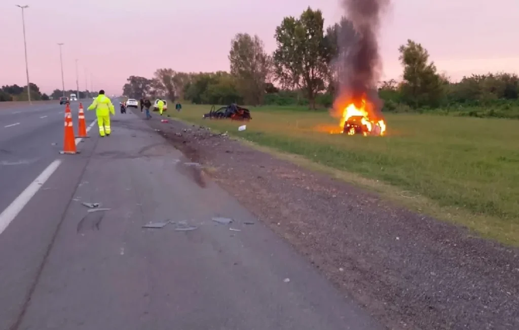 TRAGEDIA: UN CONDUCTOR EBRIO CHOCÓ Y MATÓ A UN HOMBRE EN LA AUTOPISTA BUENOS AIRES-LA PLATA
