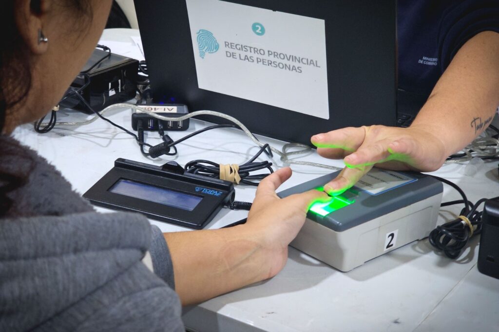 OPERATIVOS GRATUITOS DE DOCUMENTACIÓN EN BERAZATEGUI