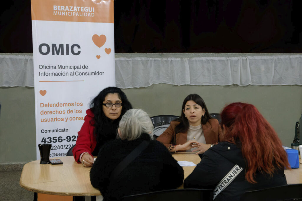 BERAZATEGUI: GRAN OPERATIVO DE ASESORAMIENTO LEGAL GRATUITO EN EL BARRIO SAN CARLOS