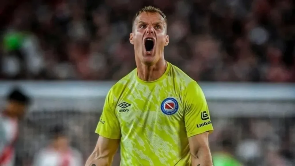 BOCA LE PRESTARÁ UN ARQUERO DE RENOMBRE A ARGENTINOS JUNIORS TRAS LA DURA LESIÓN DEL «RUSO» RODRÍGUEZ