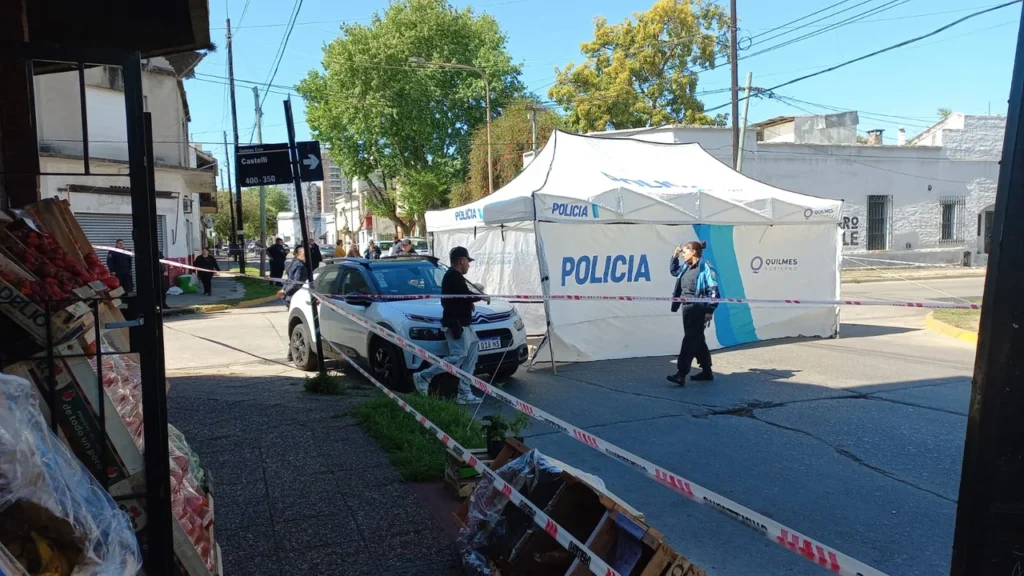UN DELINCUENTE MUERTO EN UN ENFRENTAMIENTO ARMADO EN QUILMES POR INTENTAR ROBARLE A UN ADULTO MAYOR