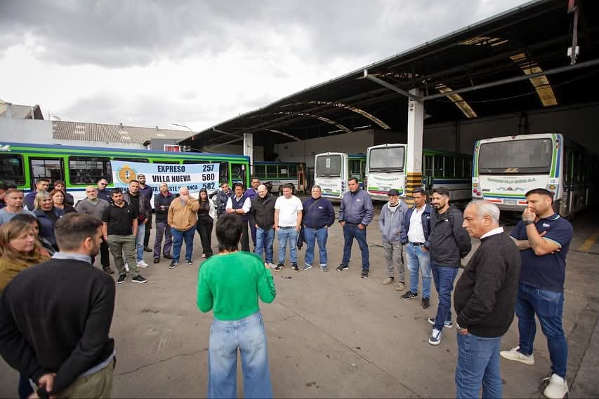 MAYRA PRESENTÓ EL NUEVO RECORRIDO DE LA LÍNEA 257 QUE UNIRÁ LOS BARRIOS LA SARITA Y LA CAÑADA CON SAN FRANCISCO SOLANO