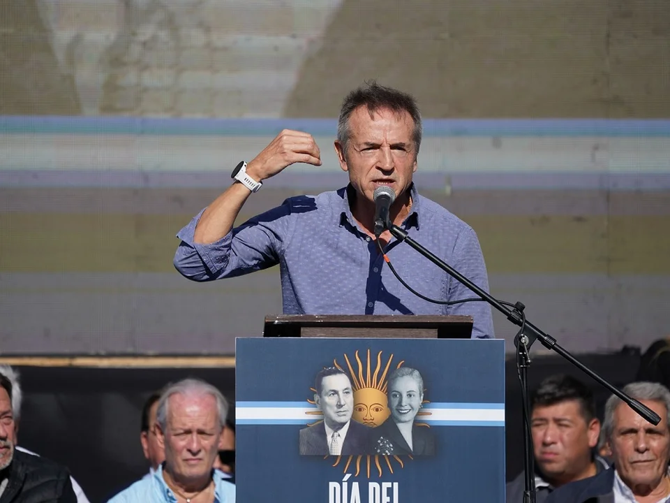 LA CGT SE PLANTA ANTE LA REFORMA LABORAL: «BAJEN LOS IMPUESTOS, QUE ES LA REFORMA QUE NECESITA LA ARGENTINA»