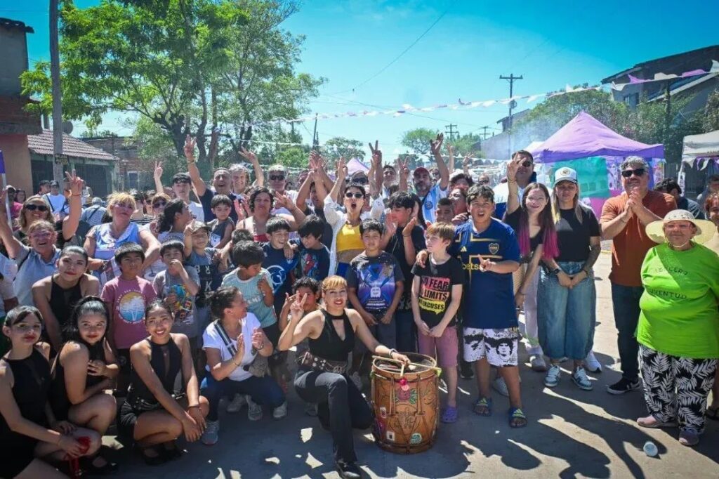 MAYRA INAUGURÓ NUEVOS PAVIMENTOS EN EL BARRIO EL SOL DE SAN FRANCISCO SOLANO Y CELEBRÓ EL DÍA DE LA MILITANCIA CON VECINOS Y VECINAS