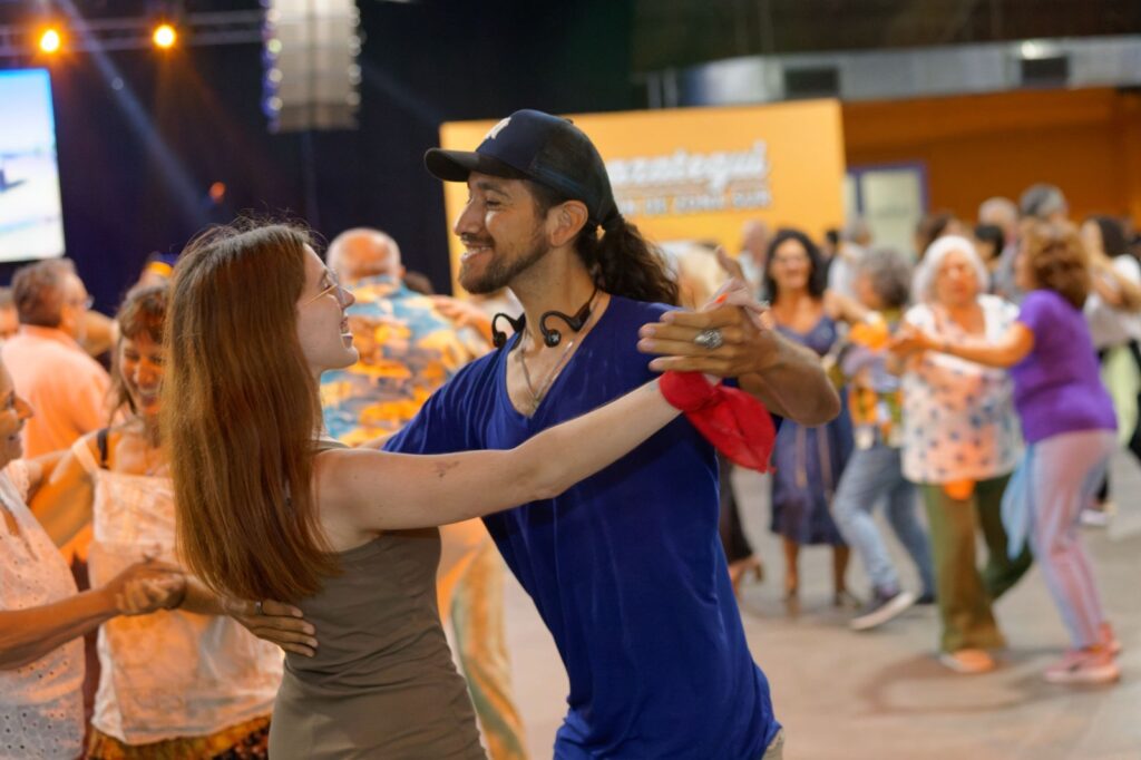 COMENZARON LOS TRADICIONALES PATIOS DE TANGO Y FOLCLORE EN BERAZATEGUI