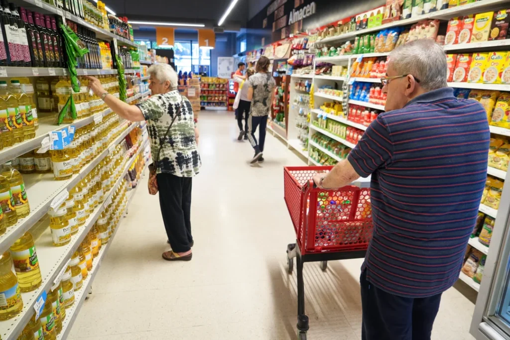 LA CONFIANZA DEL CONSUMIDOR CAYÓ 4,7% EN FEBRERO CON FUERTE DETERIORO DE LAS EXPECTATIVAS FUTURAS