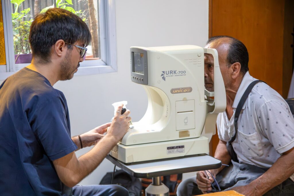 BERAZATEGUI: REALIZARON CONTROLES OFTALMOLÓGICOS PARA MAYORES DE 60 AÑOS