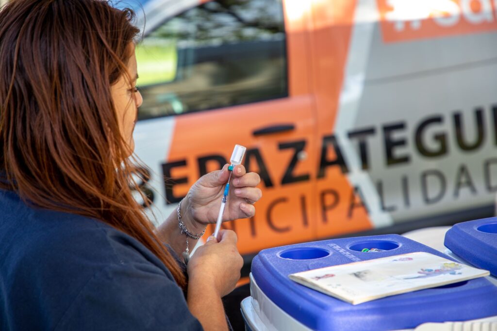 «ACERCANDO SALUD» LLEGA A BARRIO MARÍTIMO