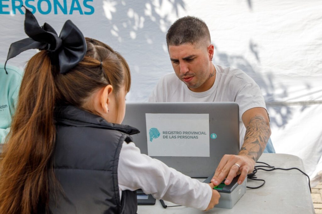 JORNADA ABIERTA A LA COMUNIDAD EN EL CENTRO CÍVICO MUNICIPAL VILLA ESPAÑA – PLÁTANOS