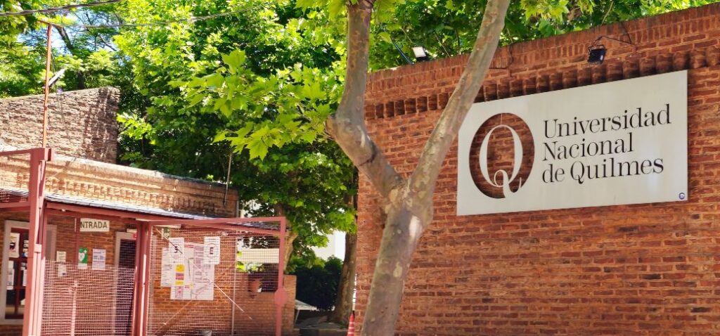 DOCENTES DE LA UNQ ALERTAN SOBRE UNA CRISIS PROFUNDA Y ADVIERTEN POR POSIBLES MEDIDAS EXTREMAS