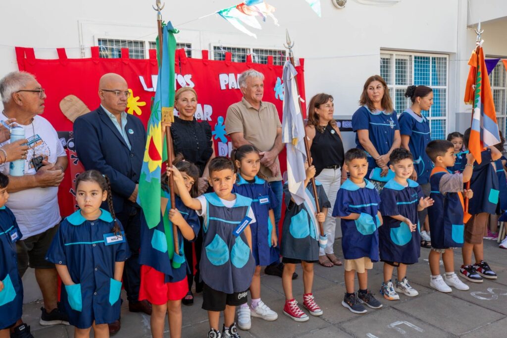 CARLOS BALOR INICIÓ EL CICLO LECTIVO 2026 EN EL JARDÍN MUNICIPAL ARCO IRIS