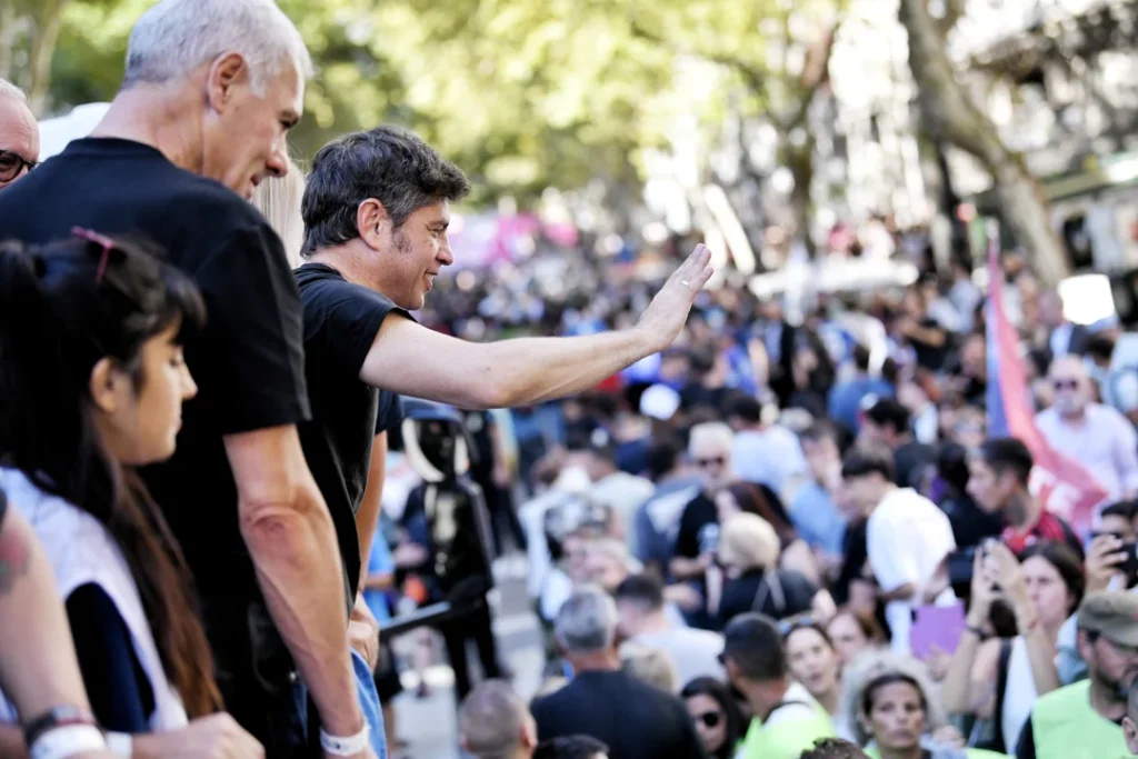 KICILLOF VINCULÓ A MILEI CON MARTÍNEZ DE HOZ Y LLAMÓ A DEFENDER LA MEMORIA