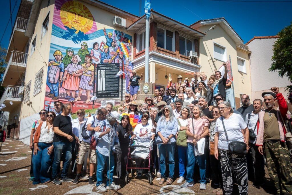 INAUGURARON UN MURAL Y UNA PLACA EN EL EX POZO DE QUILMES EN HOMENAJE A LA MEMORIA