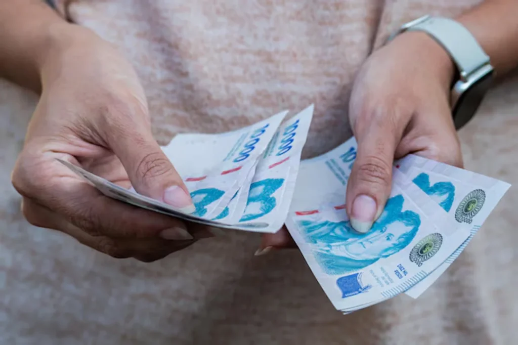 DESIGUALDAD EN ALZA: MILLONES VIVEN CON INGRESOS MÍNIMOS